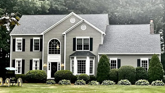 Robert Roofing and Gutters, Inc. Picture 3