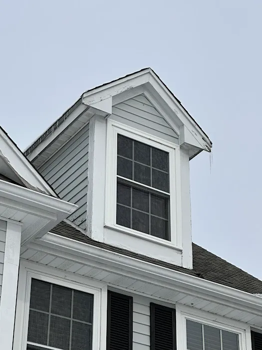 Robert Roofing and Gutters, Inc. Picture 1