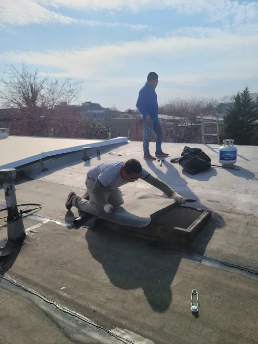 O & R Roof and Carpentry, LLC Picture 7