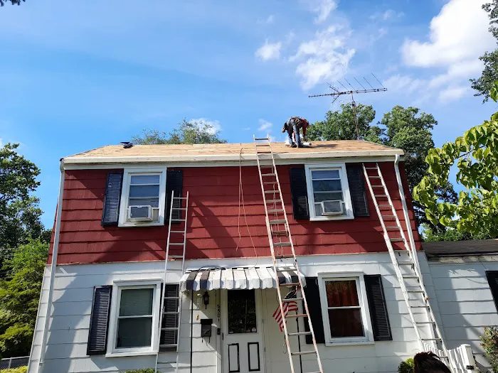 O & R Roof and Carpentry, LLC Picture 1