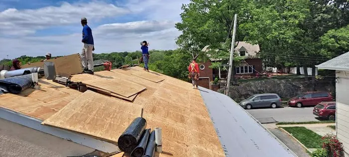 Reyes roofing Picture 1