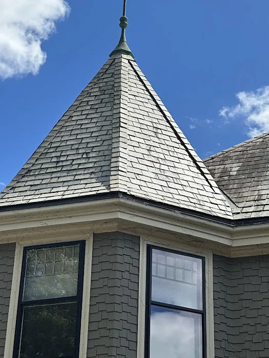 O'LYN Roofing Picture 5