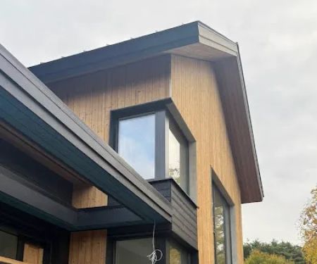 Arya Roofing & Contracting