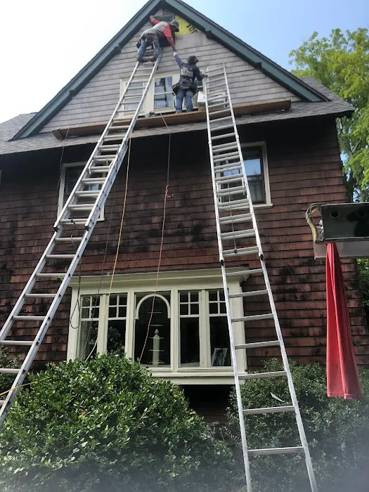 Expert Roofing & Siding Construction Picture 2