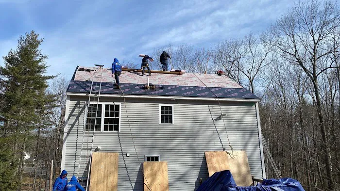 Adam Vaillancourt Roofing & Gutters Picture 9