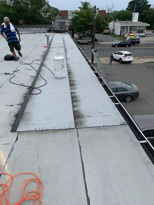 Niko's Roofing Picture 3