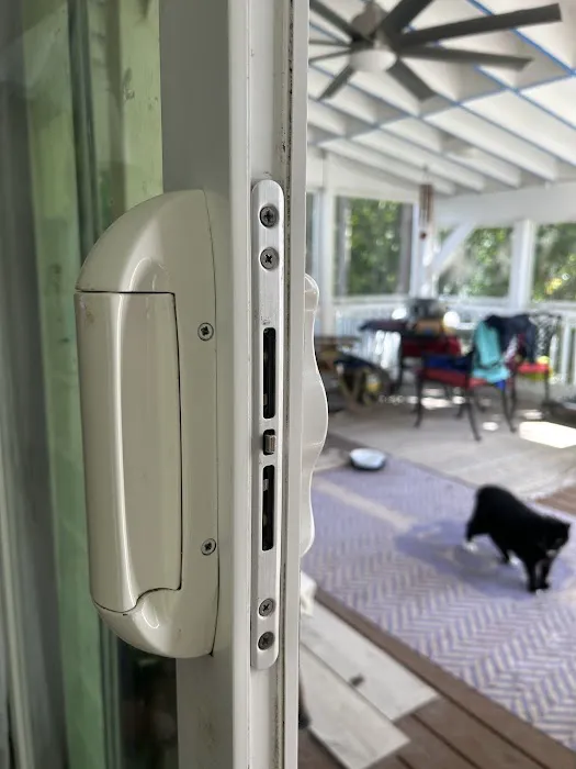 Snap Roofing Siding & Windows Picture 3