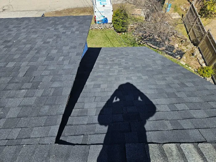 Bryan Siding & Roofing LLC Picture 8