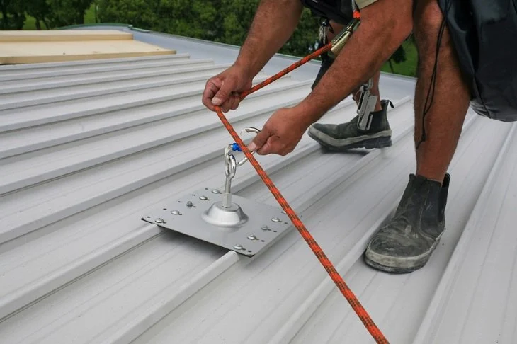 How to Install a Roof Anchor for Safety During Repairs