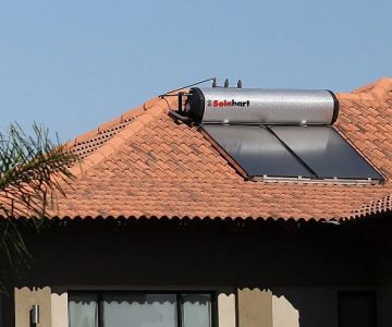 The Lifespan of a Roof Under Extreme Heat Conditions: What You Need to Know