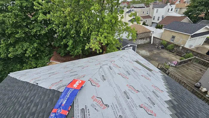 Power Roofing & Siding Contractor Picture 3
