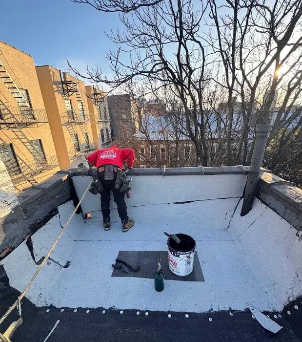 Royal Roofing & Siding NYC Picture 10
