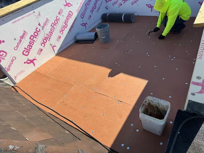 Power Roofing & Siding Picture 1