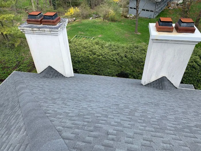 Lema's Roofing & Siding Corp. Picture 5