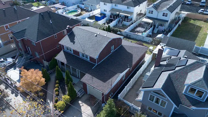 Maspeth Contracting Corp. dba Maspeth Roofing & Siding Picture 2
