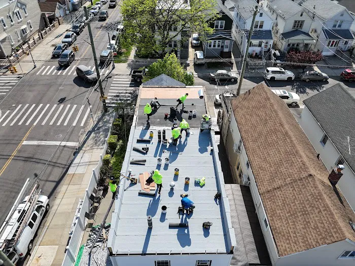 Power Roofing & Siding Long Island City Picture 1
