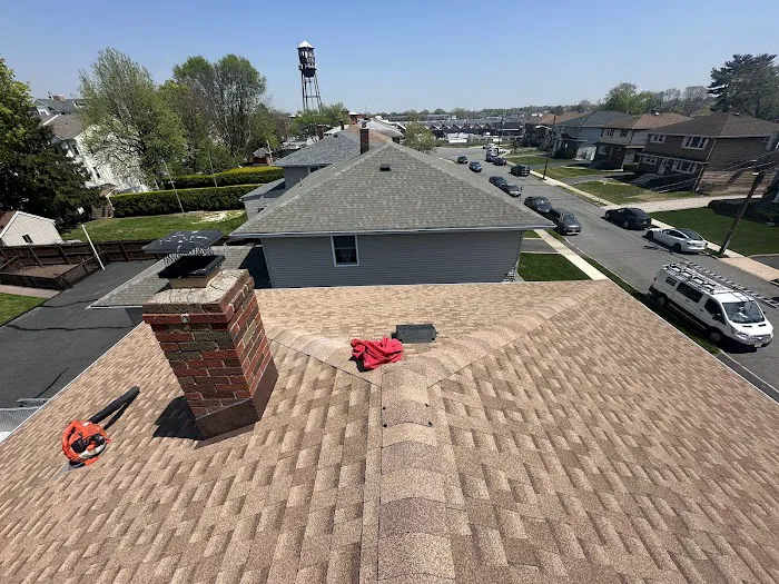 Monarch roofing&construction Picture 2