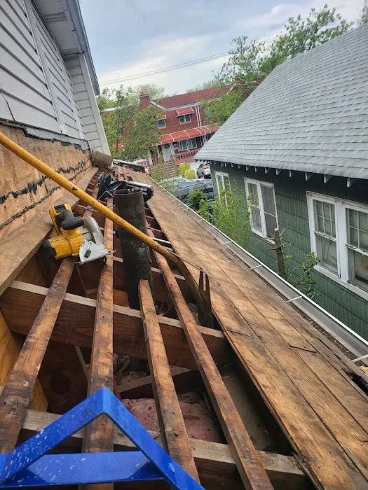 Side by Side Roofing & Siding Contractors Picture 7