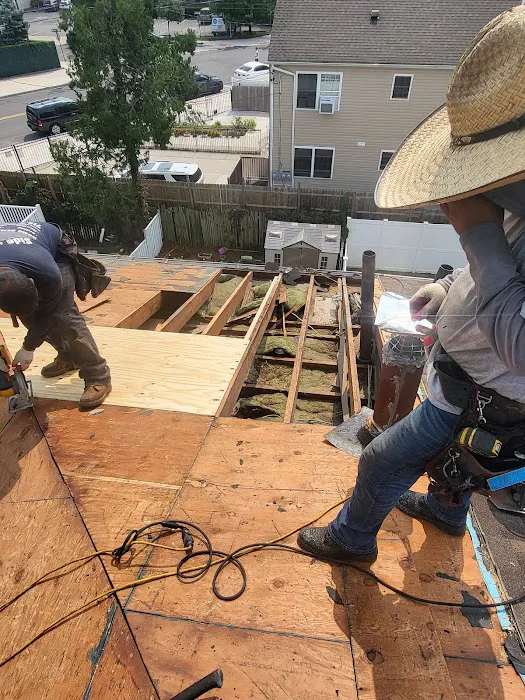Side by Side Roofing & Siding Contractors Picture 10