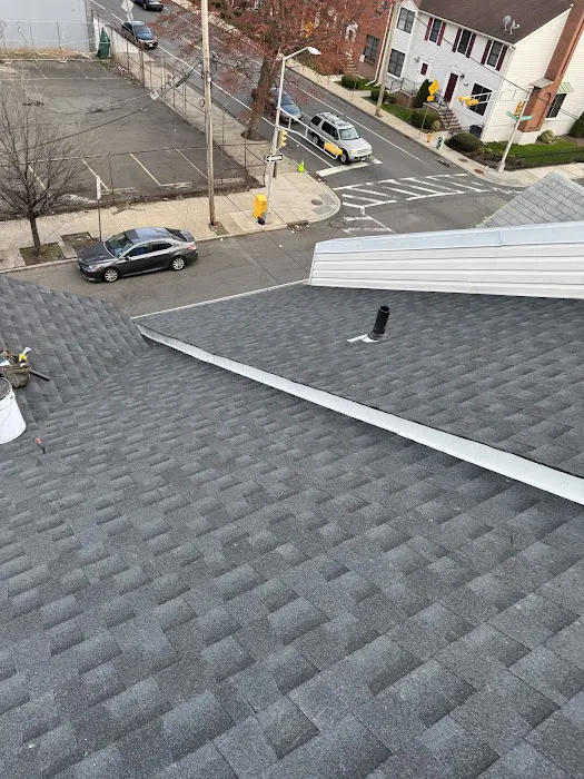 GUAMAN BUILDERS LLC Picture 5