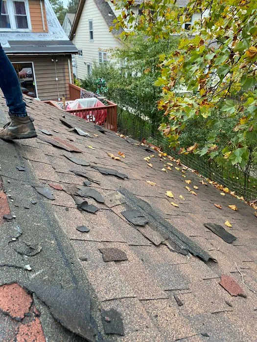 Pro Roofers GC Picture 1