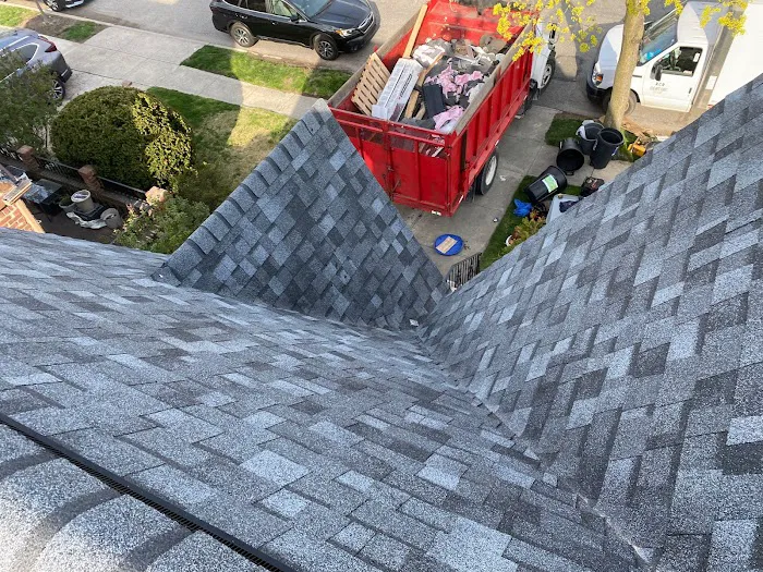 NY's ELITE ROOFING & SIDING Picture 1