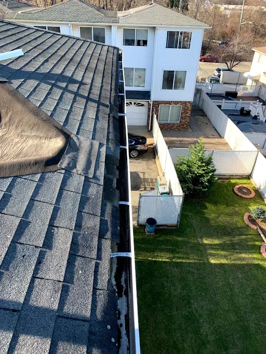ROOFING / SEAMLESS GUTTERS CALCO Picture 8