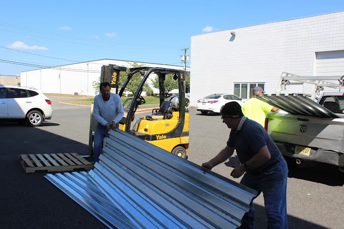 S & S Roofing Picture 1