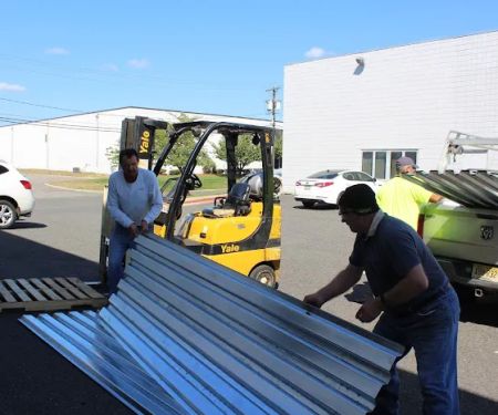 S & S Roofing