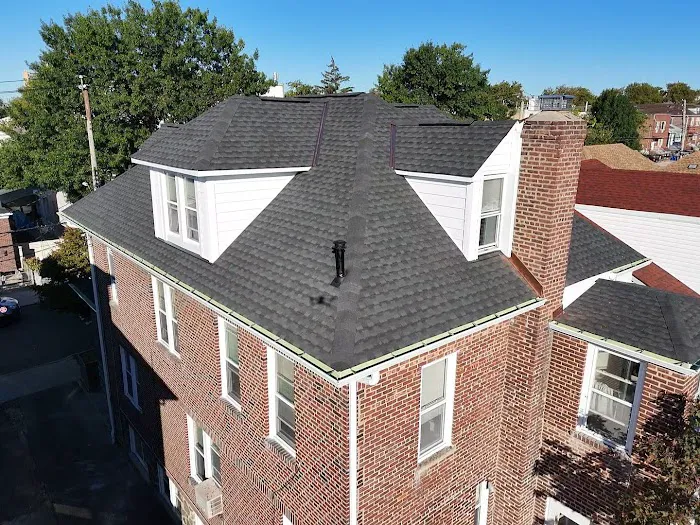 RH RENOVATION LLC Picture 3