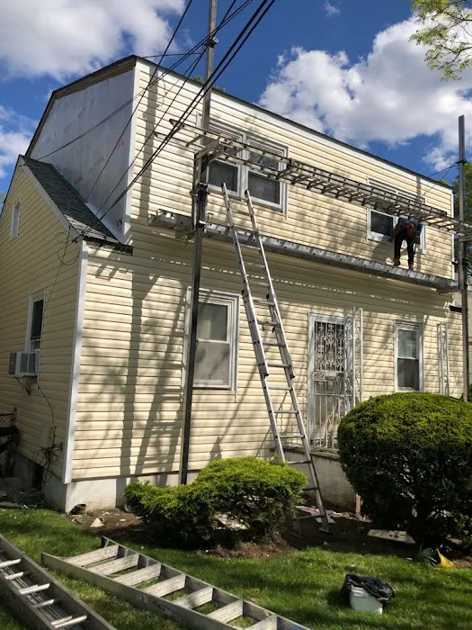 Ray's Roofing & Siding Picture 1