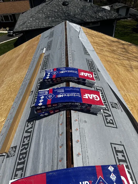 APC Roofing, Siding and Gutters Picture 4