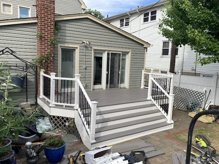 Ipro Roofing & Construction Picture 1