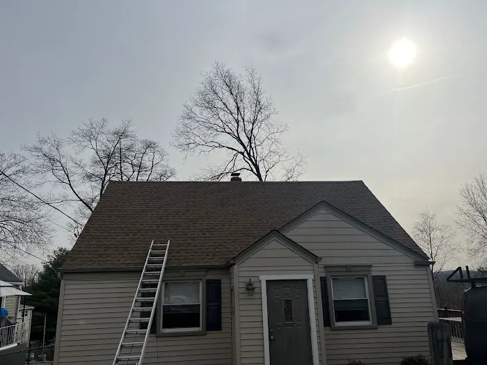 Caldwellz Roofing Repair Inc Picture 1