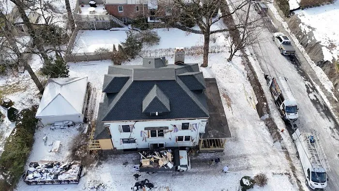 RH RENOVATION LLC Picture 4