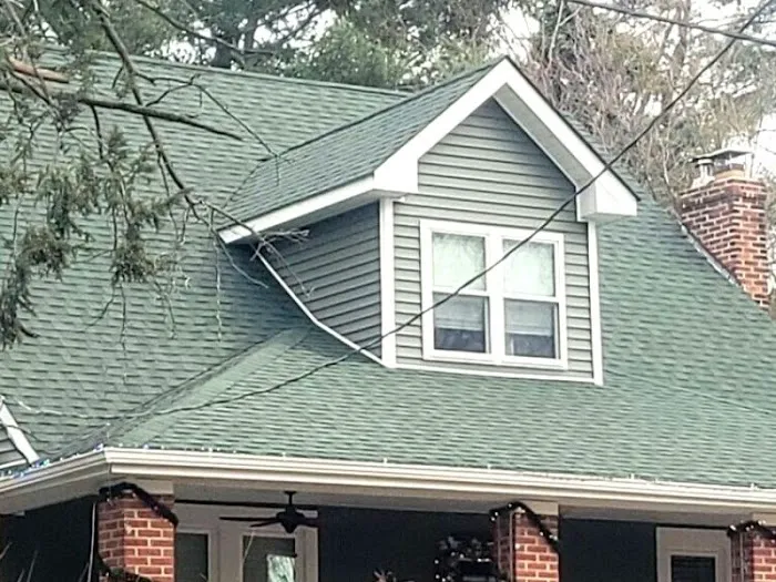 Love's Roofing & Siding Picture 10