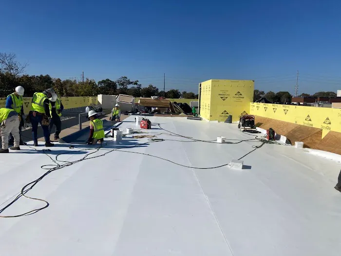 Emerald Roofing and Siding LLC Picture 1