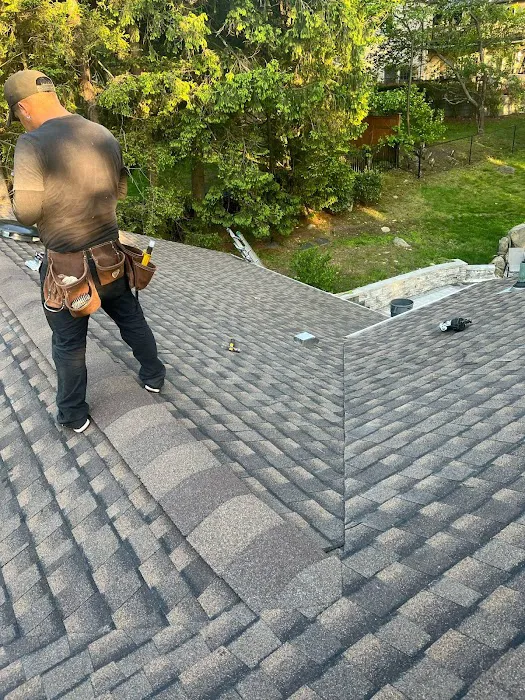 GOMEZ ROOFING & CONSTRUCTION INC Picture 9