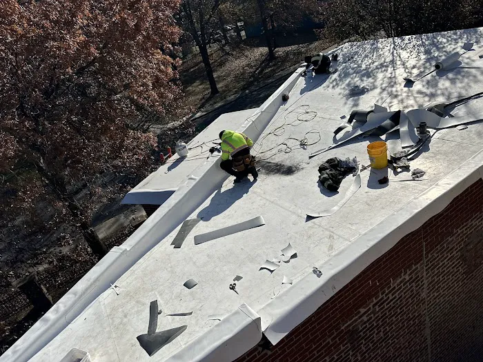 Castillo's Roofing LLC Picture 2