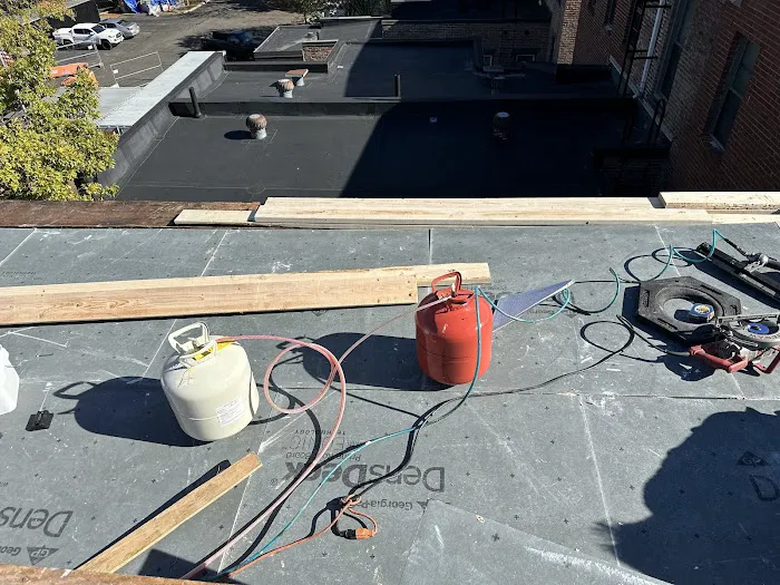 Castillo's Roofing LLC Picture 4