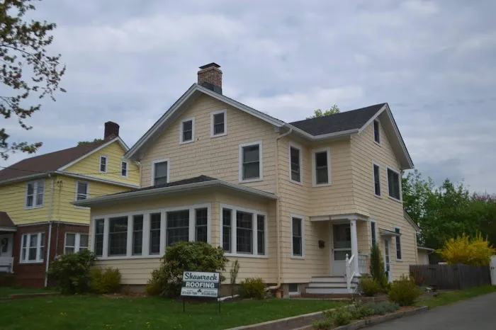 Shamrock Roofing Picture 2