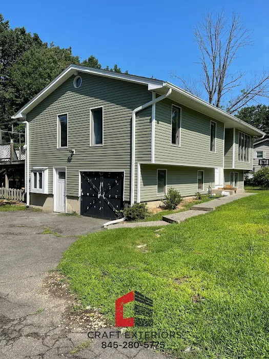 Craft Roofing & Siding Picture 1