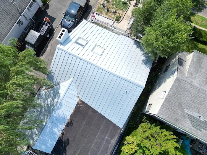Perry's Roofing Picture 10