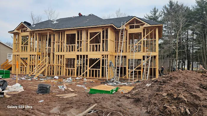 Elf Roofing and Siding LLC Picture 2
