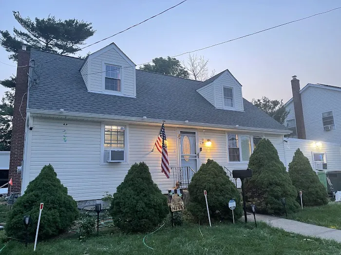 Four Seasons Roofing & Exteriors Picture 2