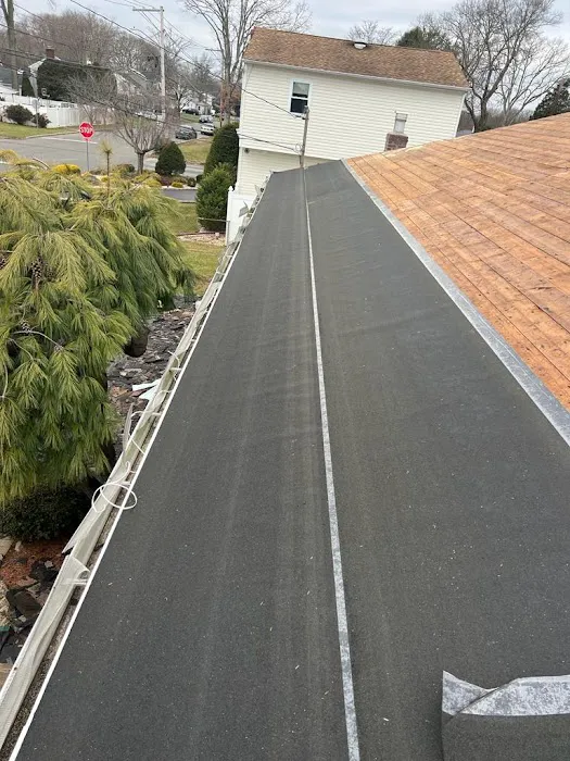 SWJ Siding and Roofing Corp Picture 1