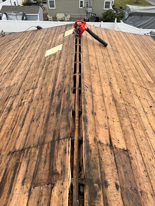 SWJ Siding and Roofing Corp Picture 2