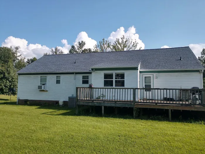 JR's Roofing and Gutters LLC Picture 1