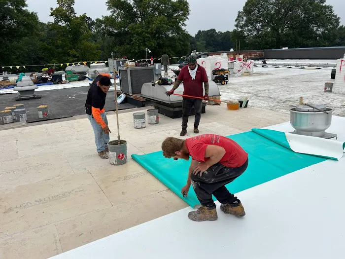 Yukor Roofing & Construction Picture 1