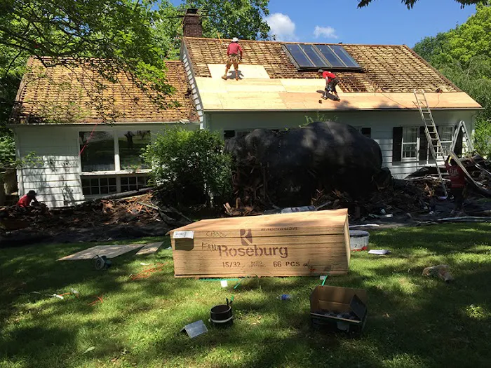 Fana Roofing & Siding LLC Picture 3